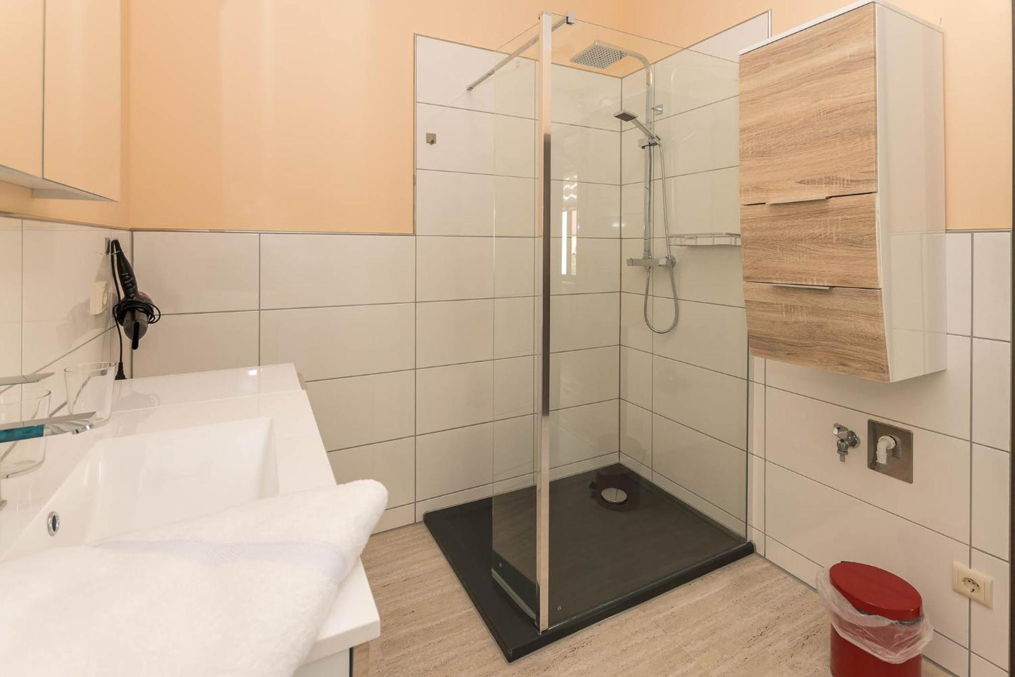 Weingut Pawis Appartements Freyburg  Zimmer foto